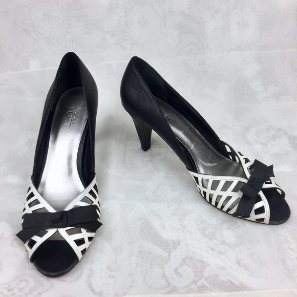 LOFT Shoes - LOFT Black & White Bow Heels